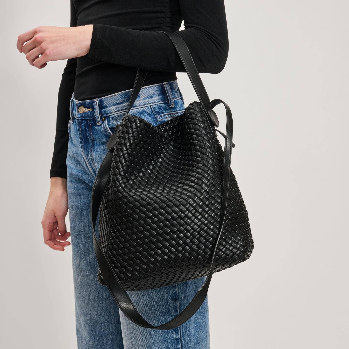 Edith Woven Hobo: Black