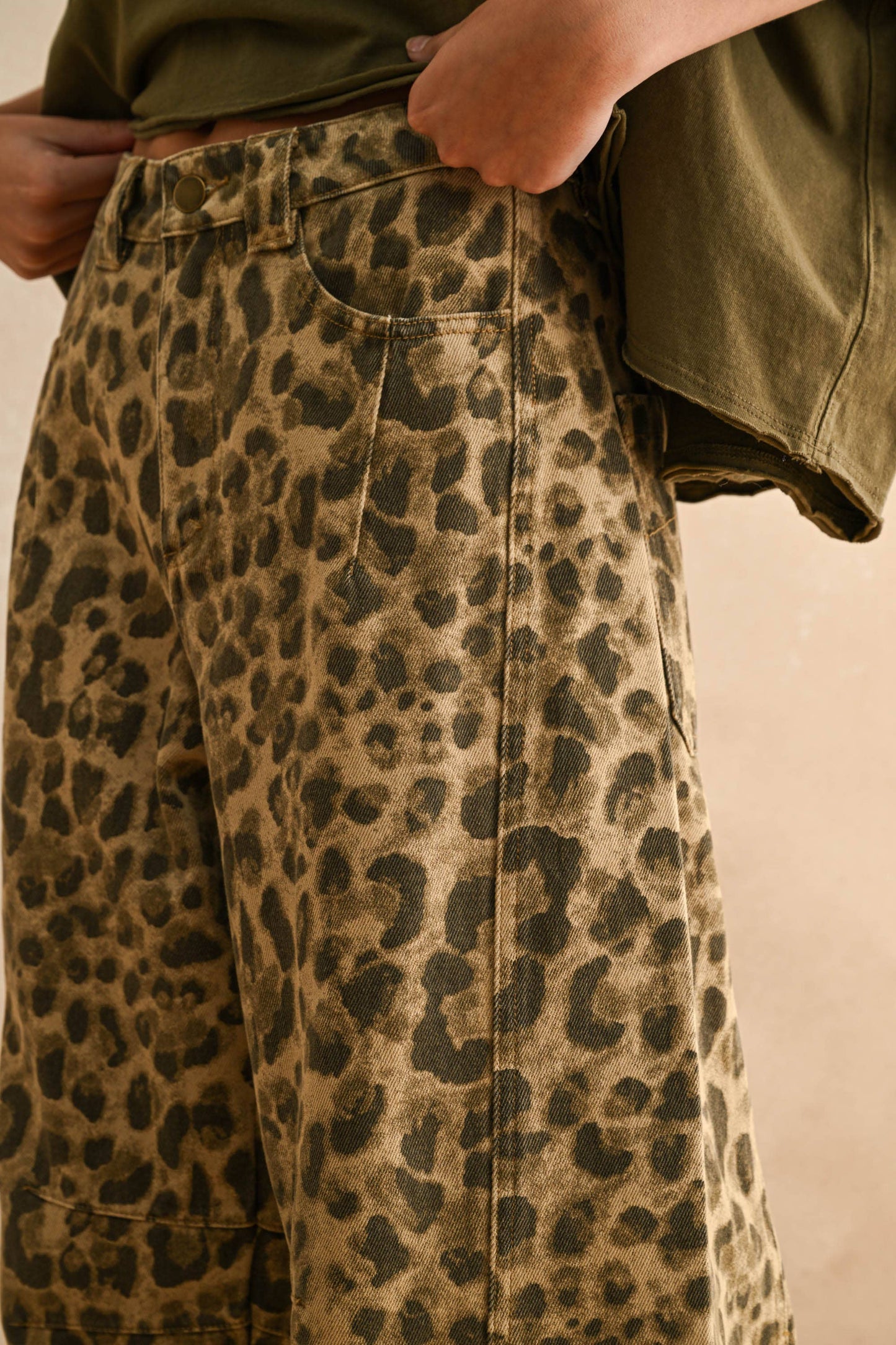 Leopard Printed Barrel Pants