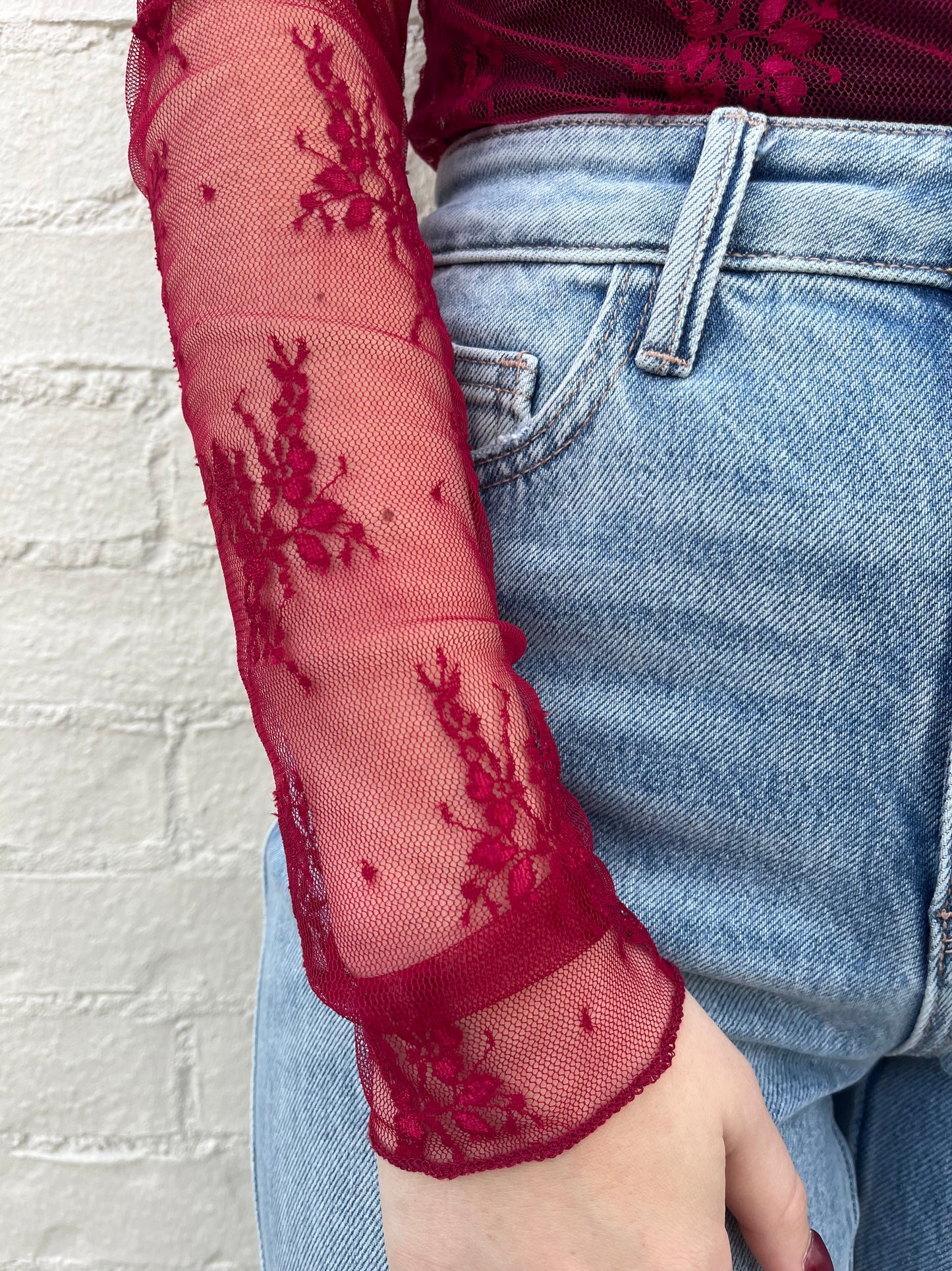 The Layering Lace Top- Burgundy